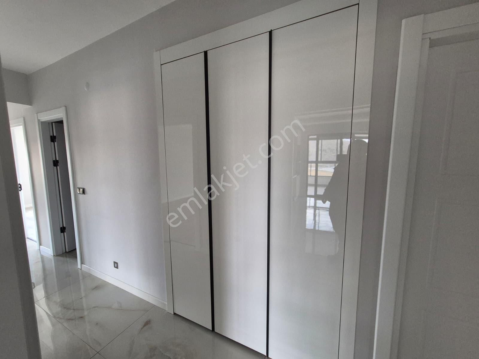 Yenikent Bulvar Sitesinde Satılık 4+1 Yerden Isıtmalı Geniş Lüks Daire - Görsel 32