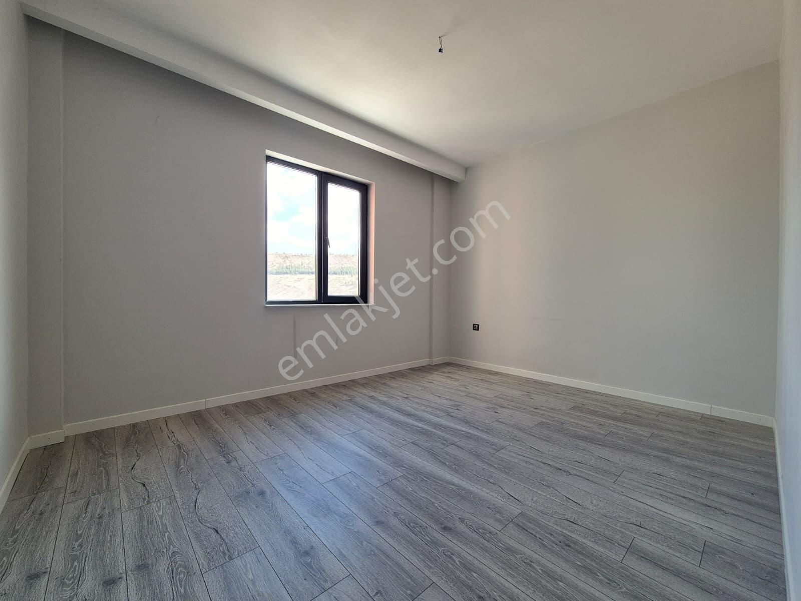 Yenikent Bulvar Sitesinde Satılık 4+1 Yerden Isıtmalı Geniş Lüks Daire - Görsel 14