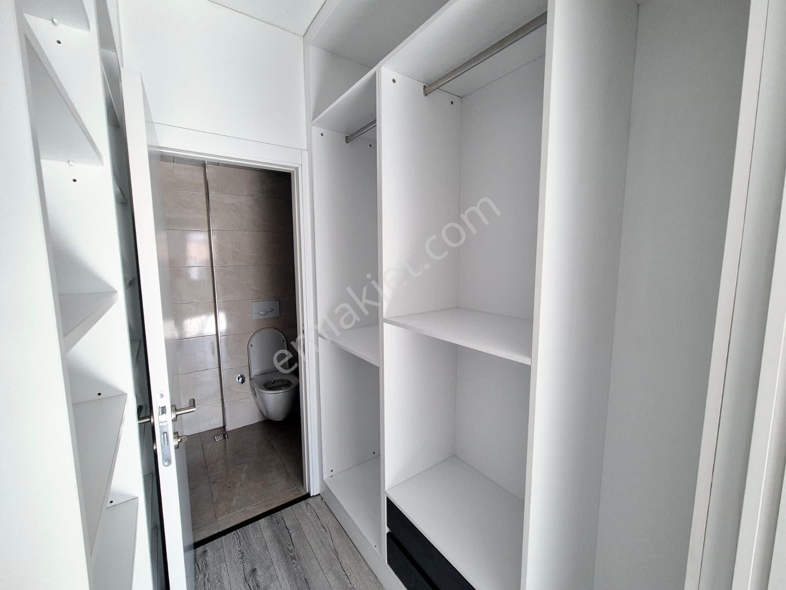 Yenikent Bulvar Sitesinde Satılık 4+1 Yerden Isıtmalı Geniş Lüks Daire - Görsel 24