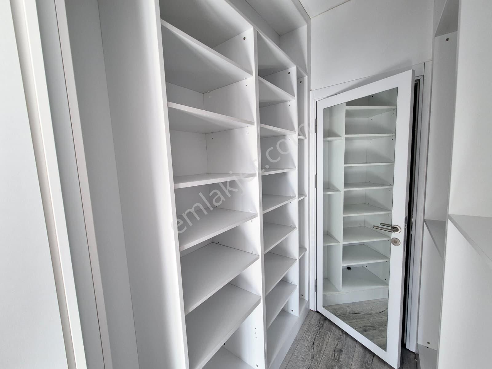 Yenikent Bulvar Sitesinde Satılık 4+1 Yerden Isıtmalı Geniş Lüks Daire - Görsel 23