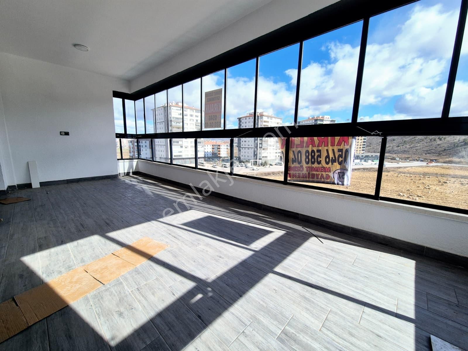 Yenikent Bulvar Sitesinde Satılık 4+1 Yerden Isıtmalı Geniş Lüks Daire - Görsel 10