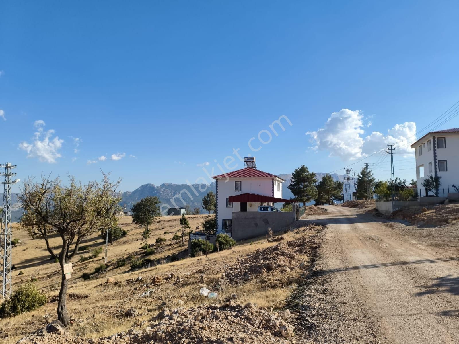 Kar Emlaktan Yenikonacık Bozkırlı Mevkiinde 360 M2 Satılık Arsa - Görsel 8
