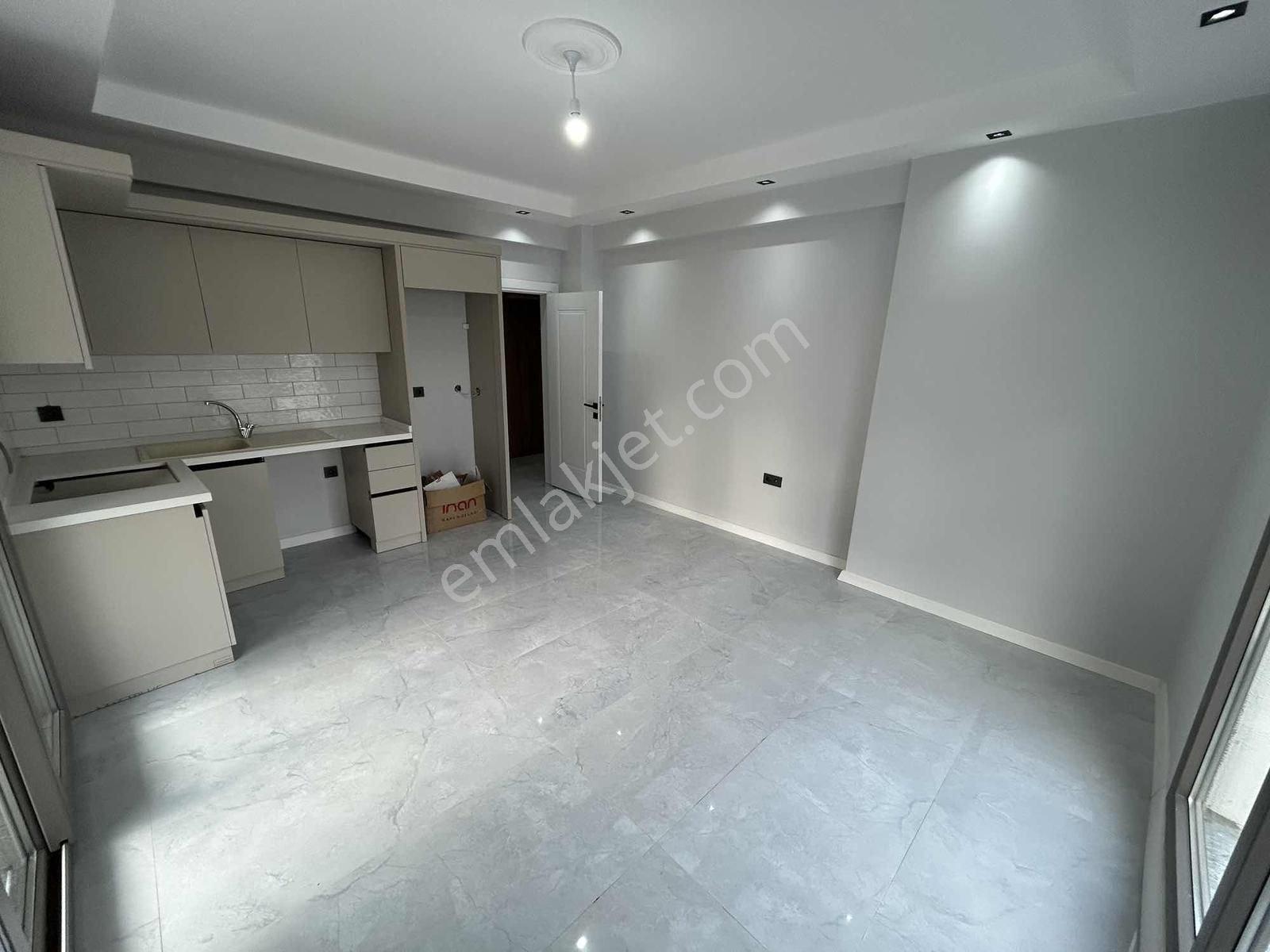 Onmax Kocacami'de Satılık 2+1 Ebeveyn Banyolu Daire - Görsel 7