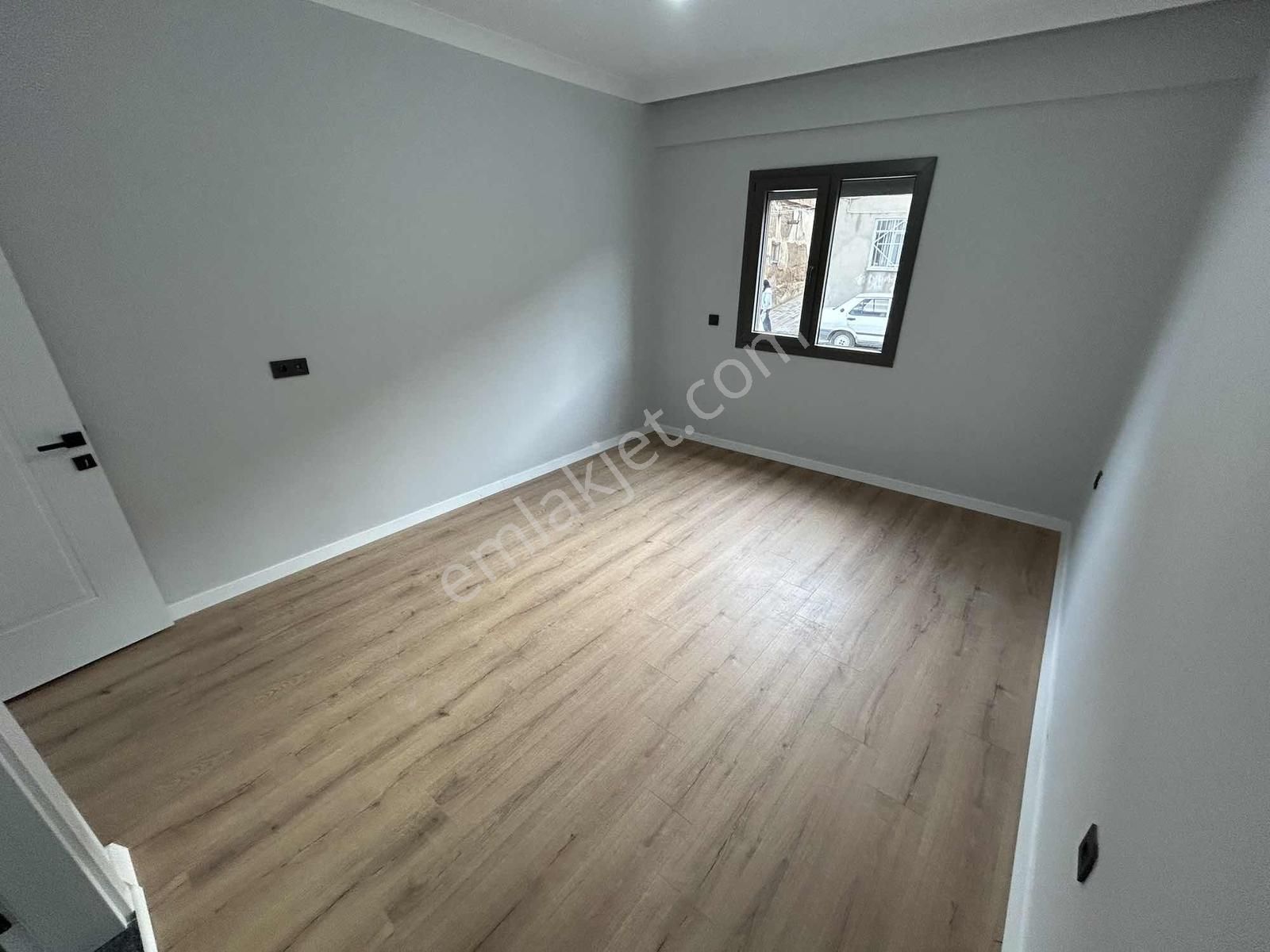 Onmax Kocacami'de Satılık 2+1 Ebeveyn Banyolu Daire - Görsel 18