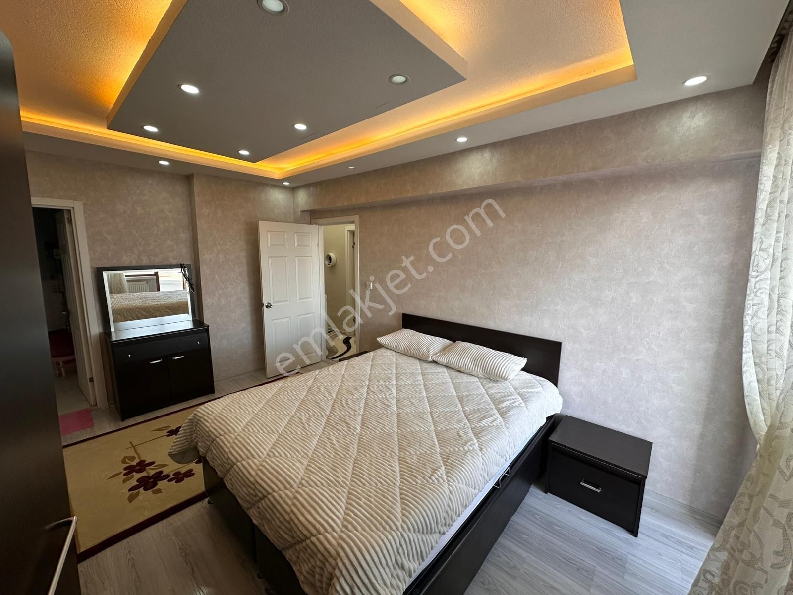 Baglum Sitede Lüx Yapılı Katta Asansörlü 3+1 - Görsel 19