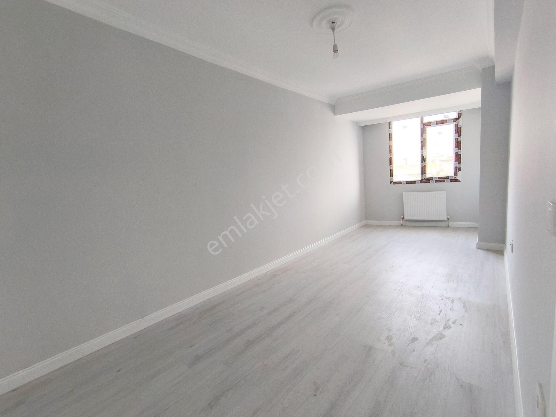 E5 Metro Yakını 3+1 6,kat Köşe Daire Otoparklı - Görsel 3
