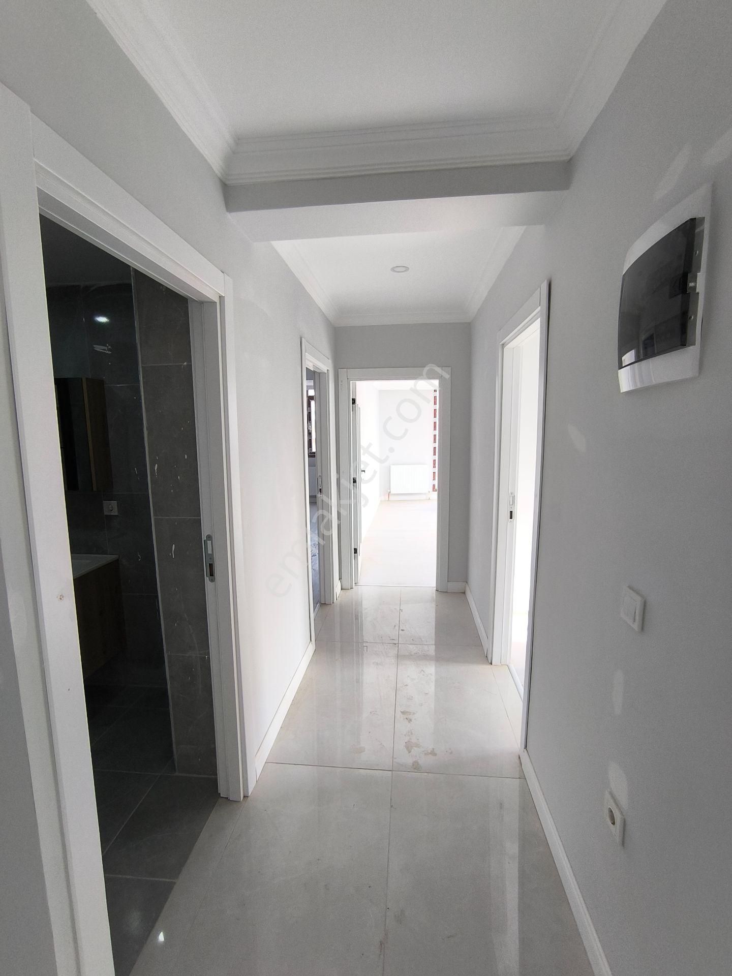 E5 Metro Yakını 3+1 6,kat Köşe Daire Otoparklı - Görsel 10