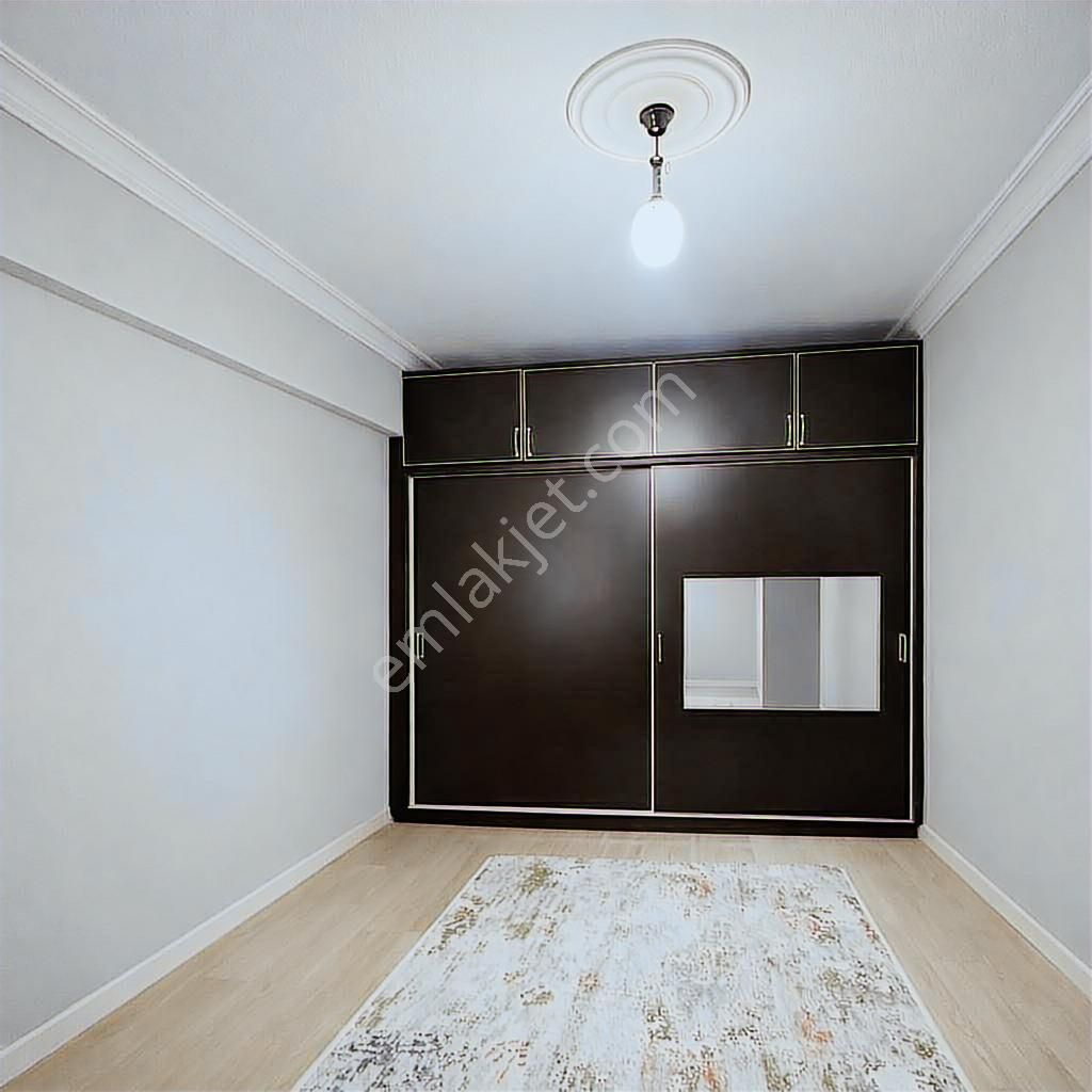 Nazilli Zafer Mahallesinde Satılık 2+1 Ayrı Mutfak Daire - Görsel 13