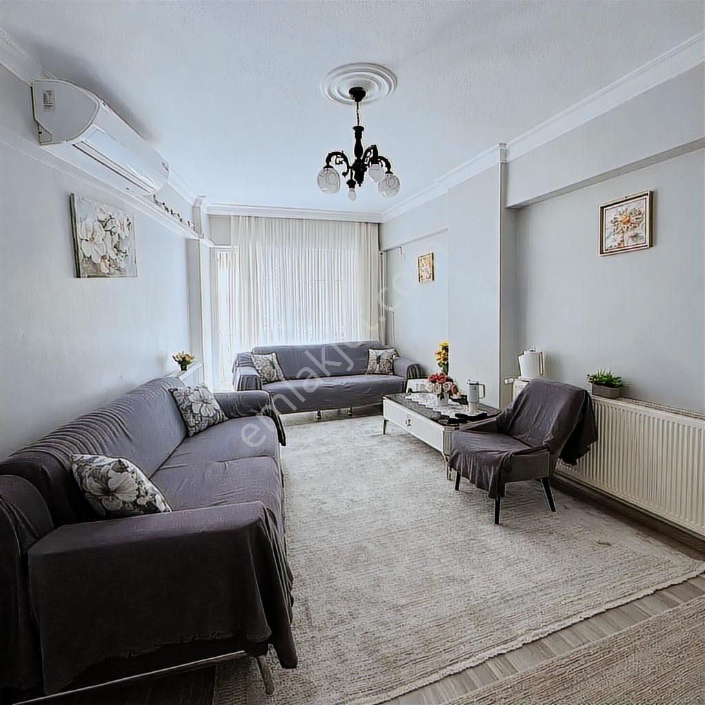 Nazilli Zafer Mahallesinde Satılık 2+1 Ayrı Mutfak Daire - Görsel 4