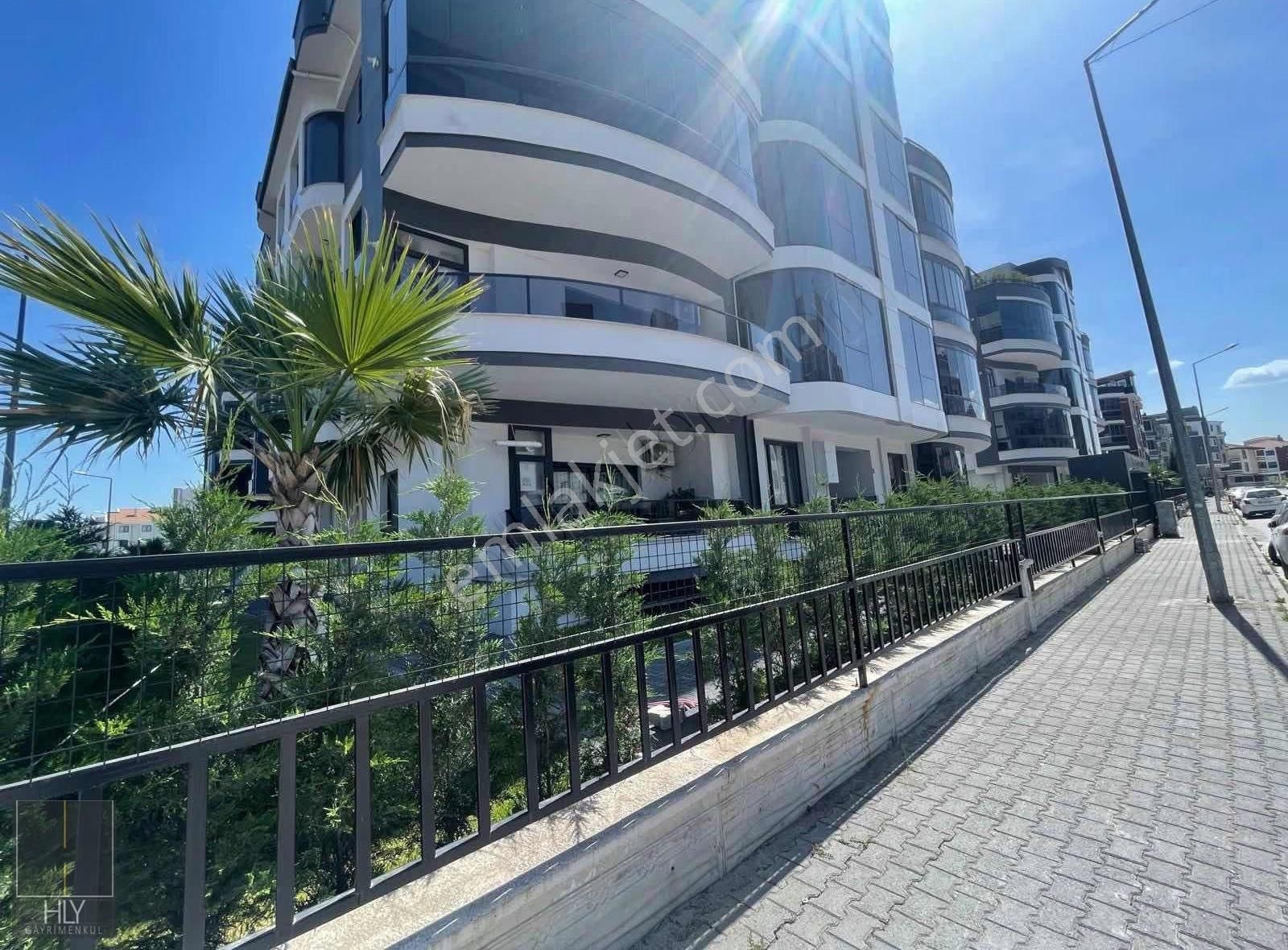 Hly'den Bahçelievler Mh. Lüx Site İçerisinde 2+1 Satılık Daire