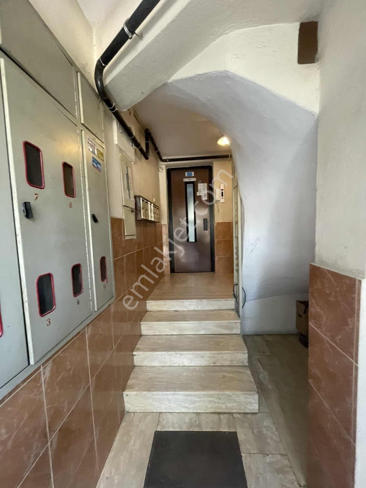 Alsancak Kahramanlar Kapısı Yakının Da ,2+1 Asansörlü Daire - Görsel 16