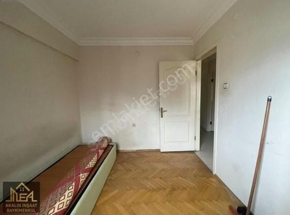 Alsancak Kahramanlar Kapısı Yakının Da ,2+1 Asansörlü Daire - Görsel 13