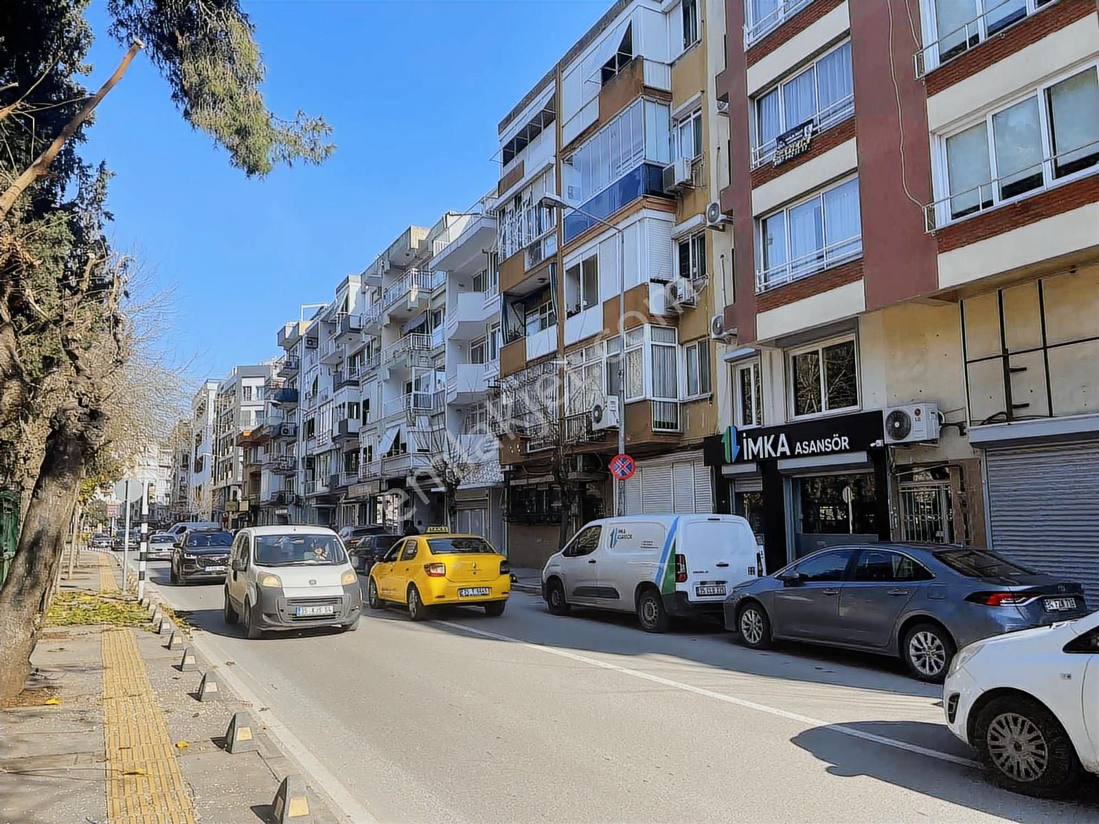 Alsancak Kahramanlar Kapısı Yakının Da ,2+1 Asansörlü Daire - Görsel 12