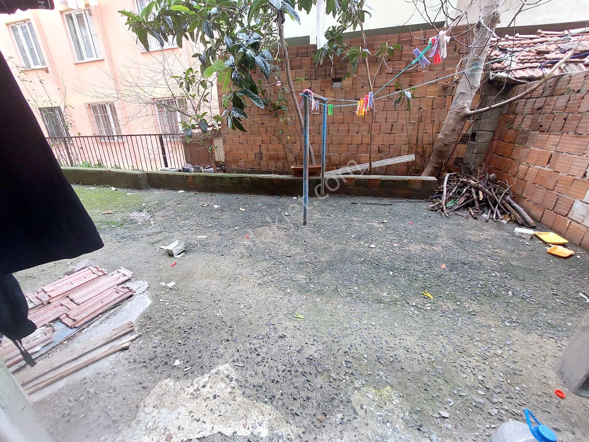 Gaziosmanpaşa Karayolları De Acil Satılık Toprak Tapulu Kot 2 Balkonlu 1+1 60 M2 - Görsel 12