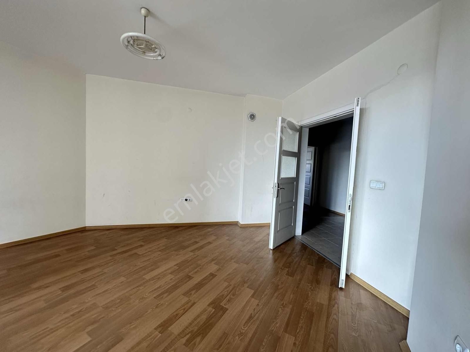 "11 Etabında Muhteşem Lokasyon 4+1 Kiralık Daire " - Görsel 11