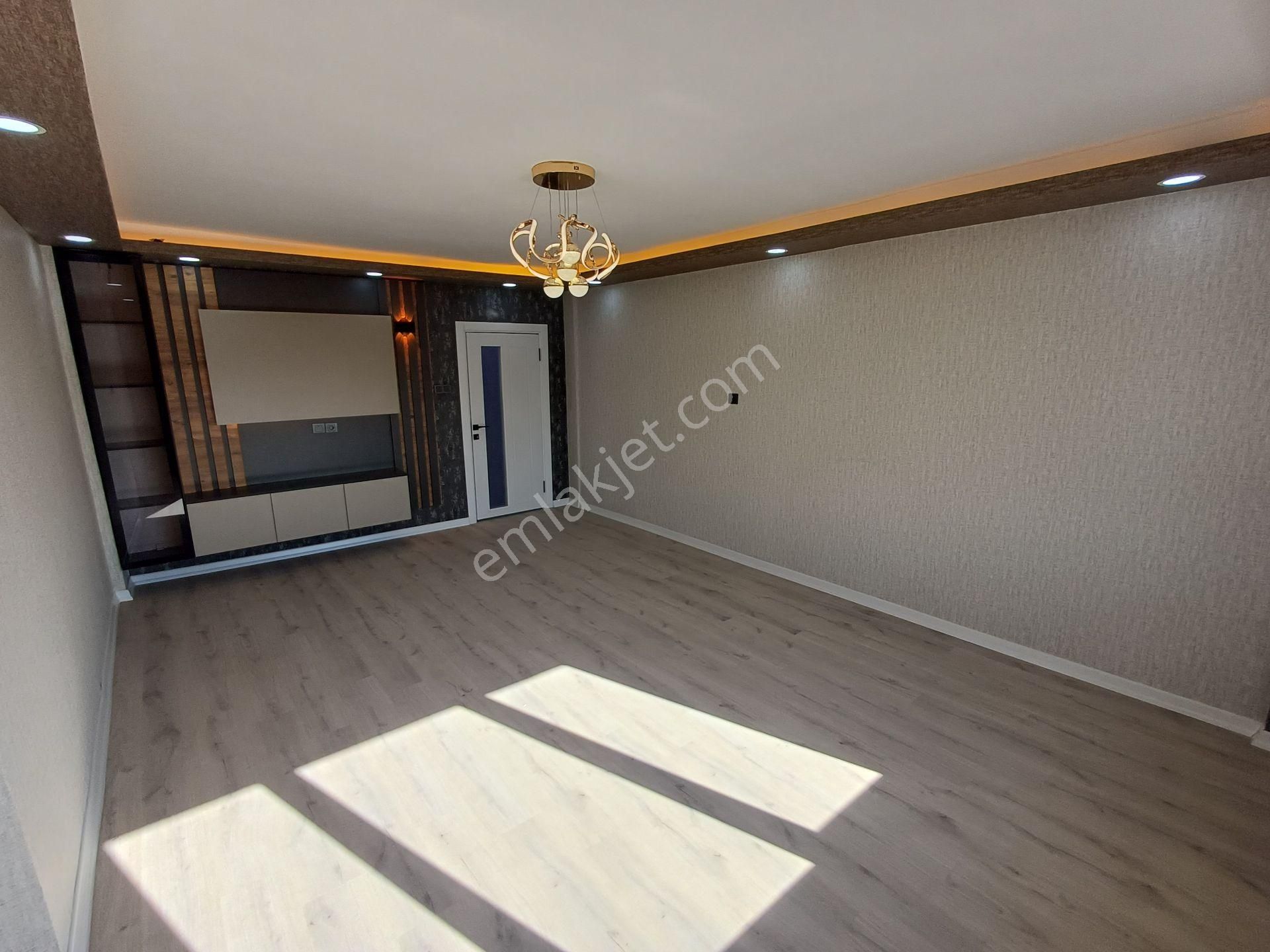 Yazıcı Dan Sincan İstasyon Mahallesinde Cadde Üzerinde Satılık 3+1 Daire - Görsel 4