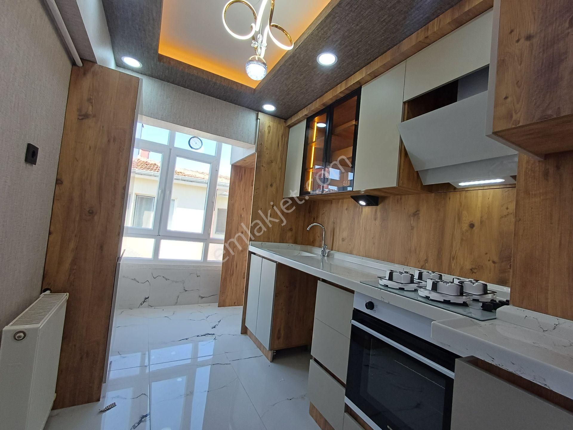 Yazıcı Dan Sincan İstasyon Mahallesinde Cadde Üzerinde Satılık 3+1 Daire - Görsel 11