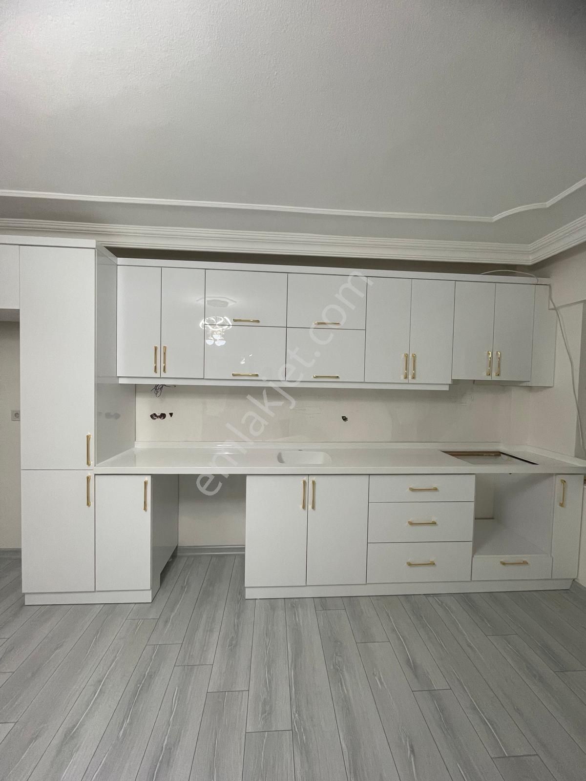 Didim'de Mükemmel Konumda Ultra Genişlikte 3+1 130 M2 Daire !!! Havuzlu Site İçinde !!! - Görsel 2