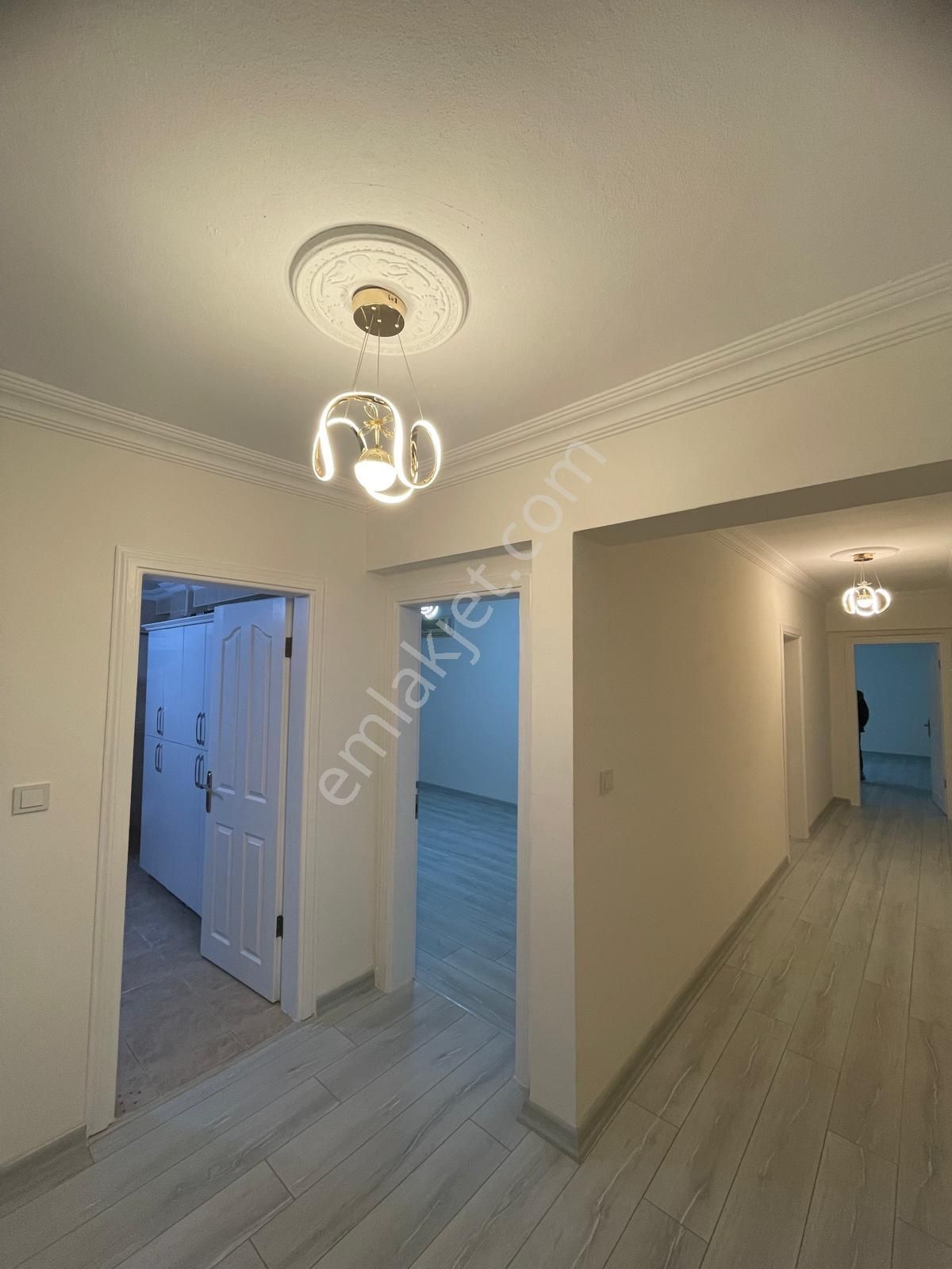 Didim'de Mükemmel Konumda Ultra Genişlikte 3+1 130 M2 Daire !!! Havuzlu Site İçinde !!! - Görsel 3