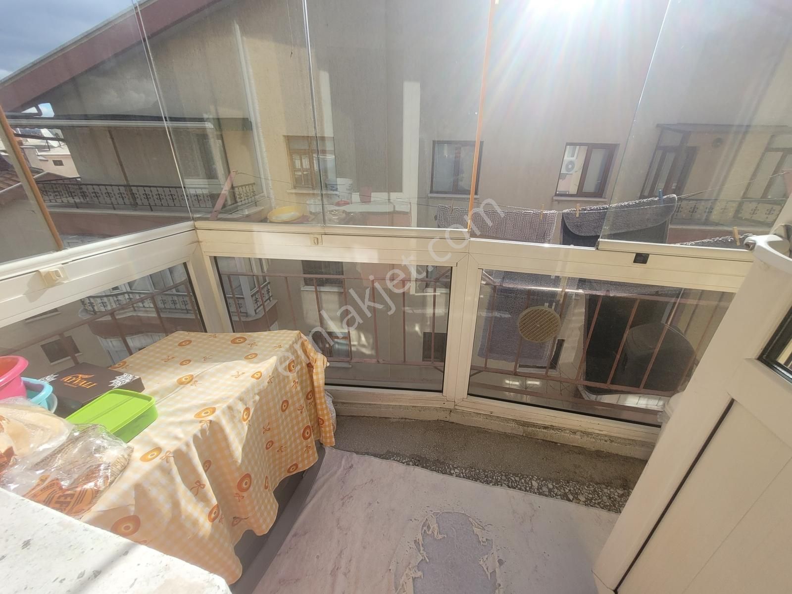 Rozet Sokak'ta Bakımlı , Ferah Ve Yatırıma Uygun 3 Oda 1 Salon - Görsel 11