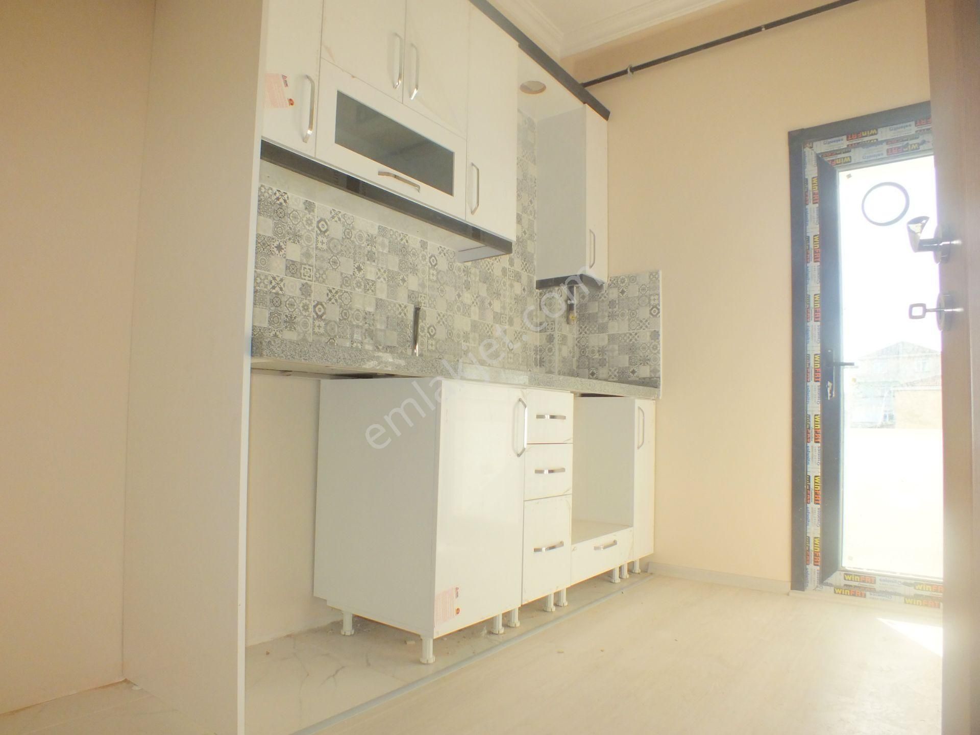 Mertcan'dan Safa Caddesi 4dk İskanlı Balkonlu Ara Kat 2+1 Daire - Görsel 12