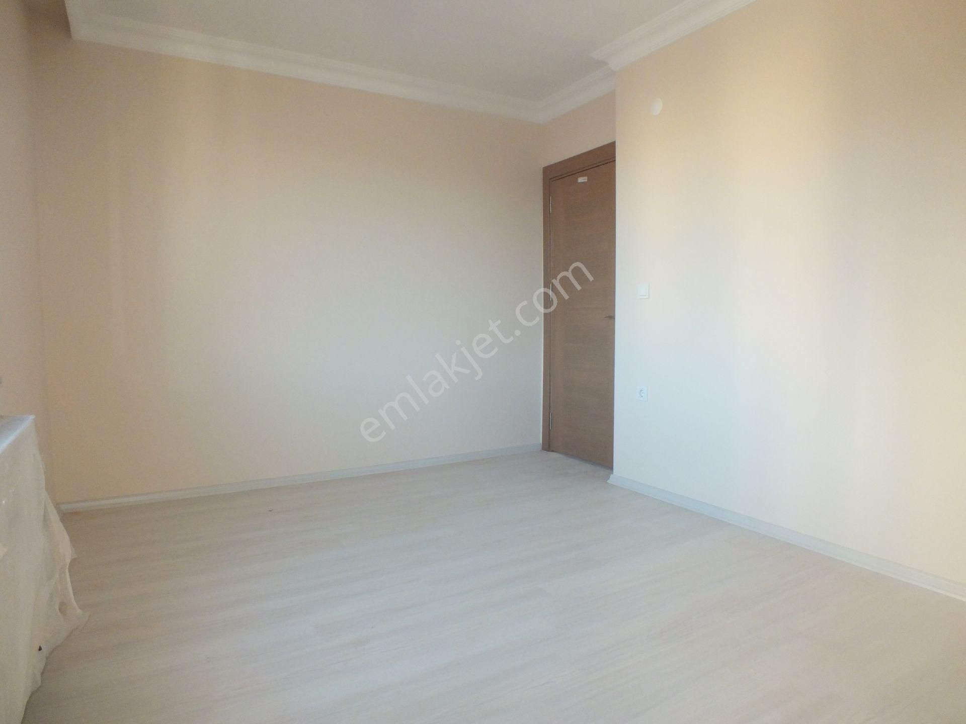 Mertcan'dan Safa Caddesi 4dk İskanlı Balkonlu Ara Kat 2+1 Daire - Görsel 7