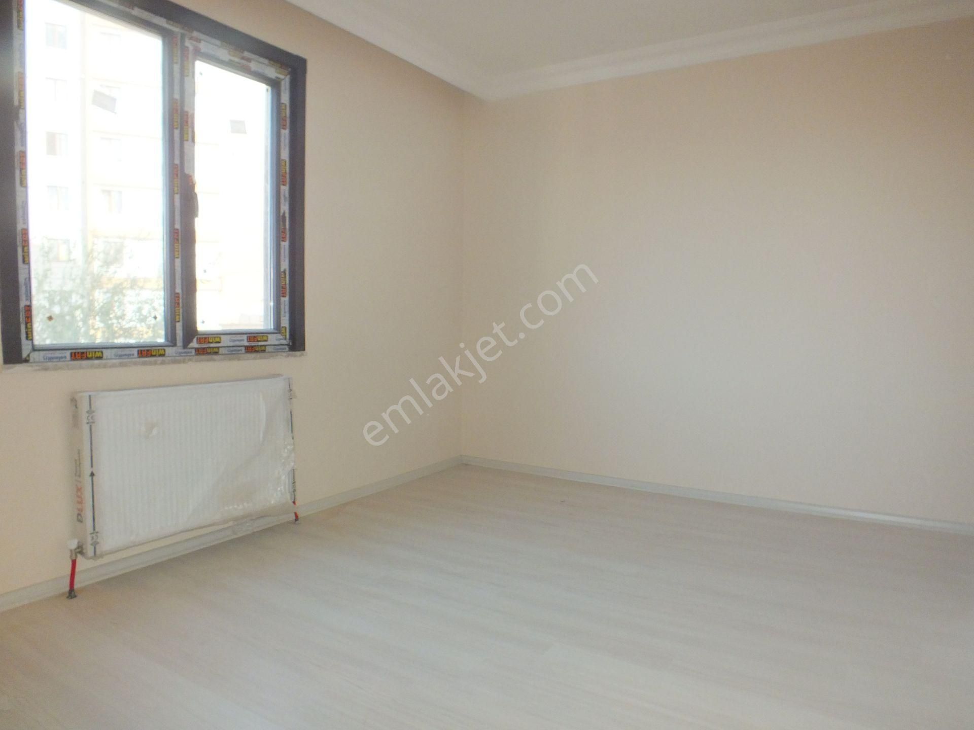 Mertcan'dan Safa Caddesi 4dk İskanlı Balkonlu Ara Kat 2+1 Daire - Görsel 8