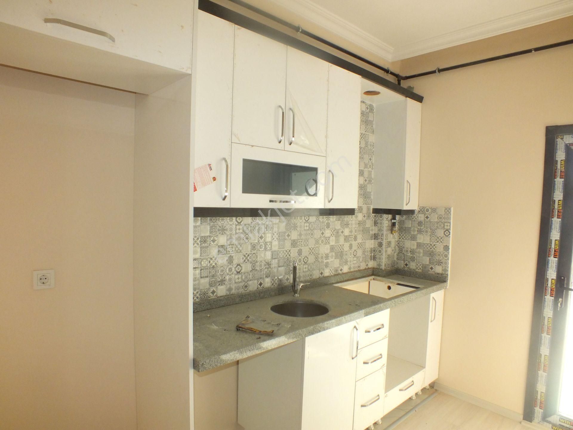 Mertcan'dan Safa Caddesi 4dk İskanlı Balkonlu Ara Kat 2+1 Daire - Görsel 11