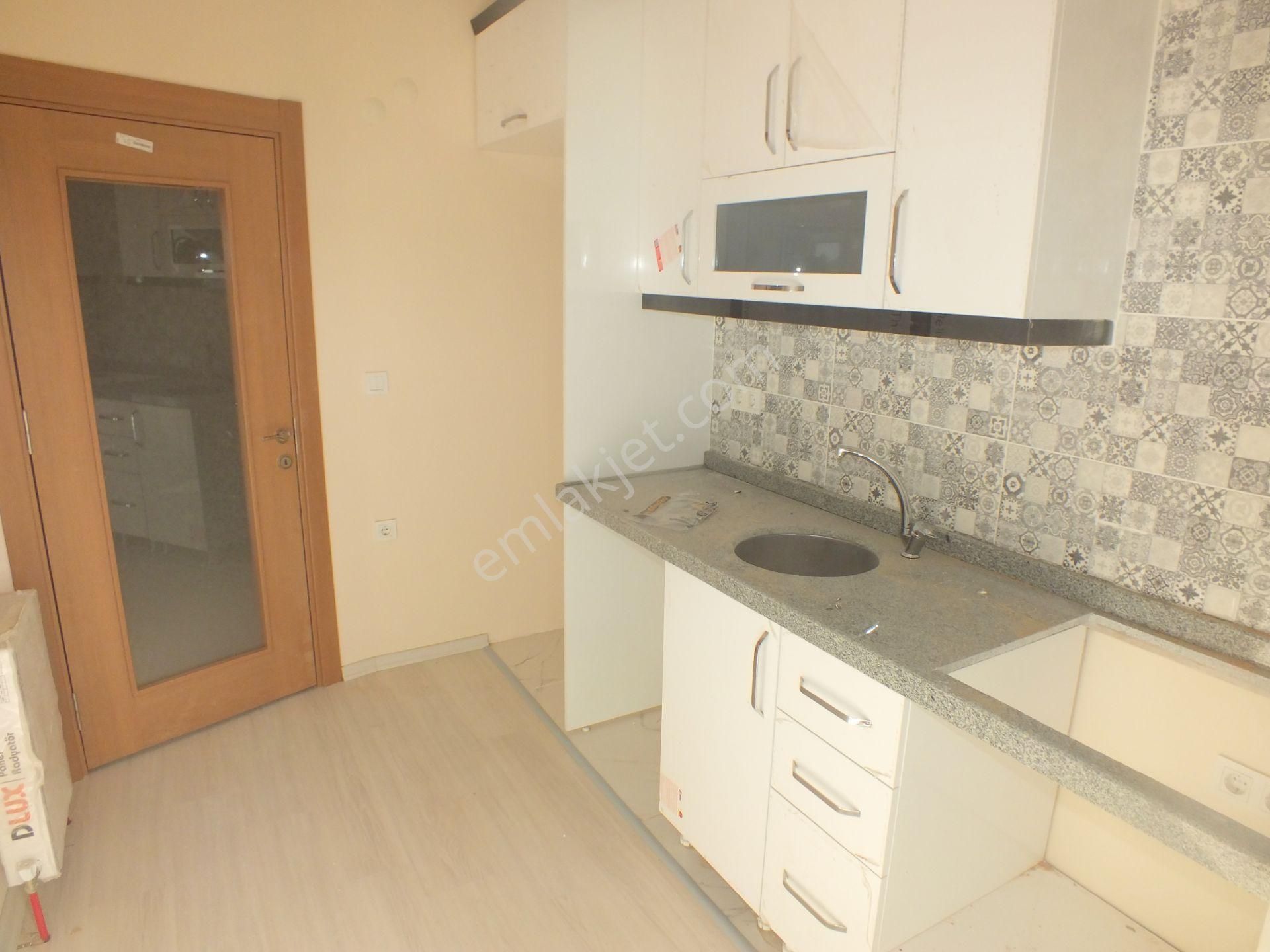 Mertcan'dan Safa Caddesi 4dk İskanlı Balkonlu Ara Kat 2+1 Daire - Görsel 13