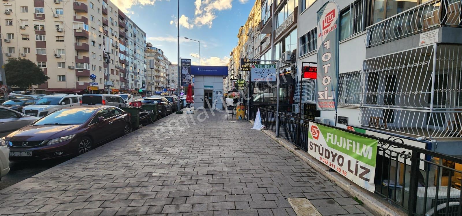 İzmir Güzelyalı İnönü Caddesinde Satılık Dükkan