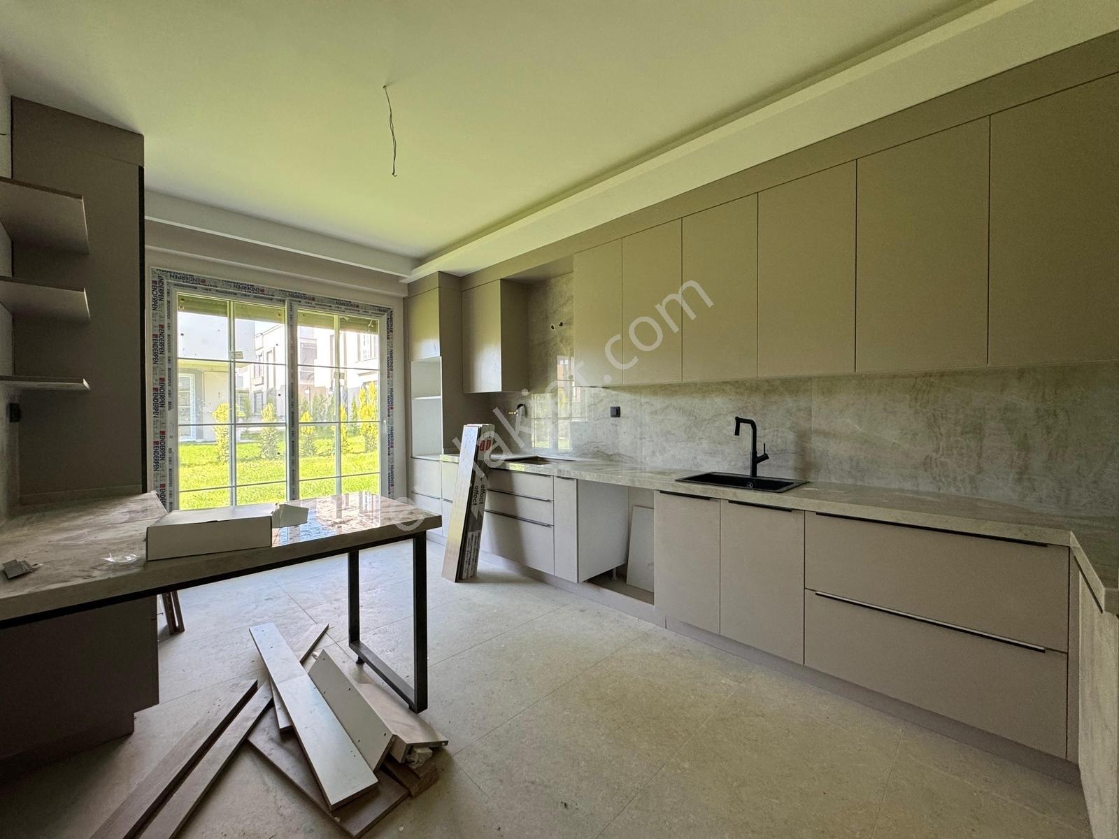 Kabasakal'da İzzet Oklu İnş/site/3+1/dublex/bağımsız Köşe Villa - Görsel 25