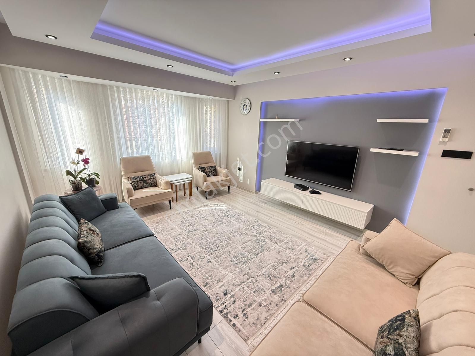 Denizli Topraklıkta Emsalsiz Lüks 3+1 Arakat Çift Balkonlu Dair - Görsel 3