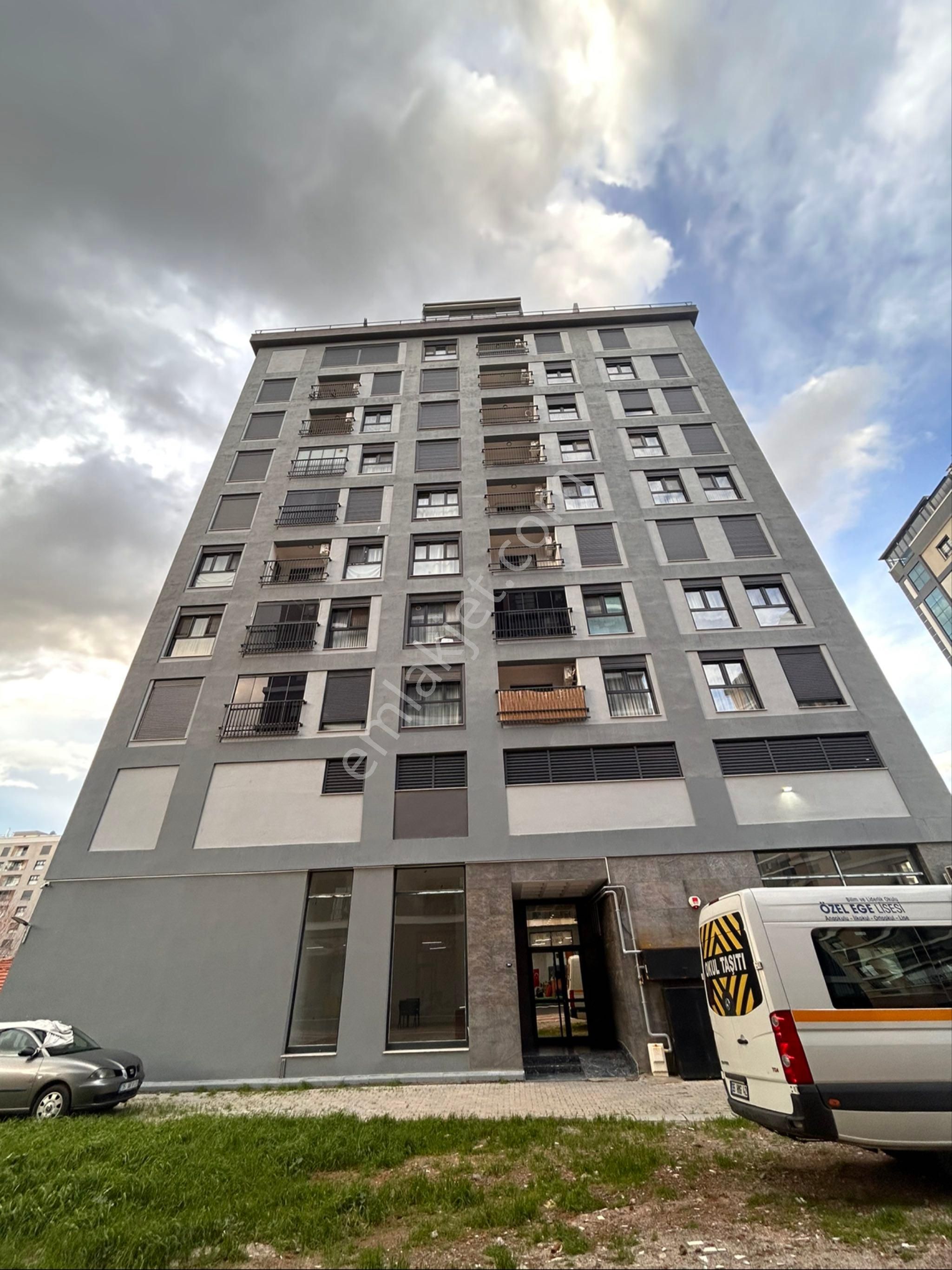 Karşıyaka İmbatlı Mah. Kiralık Dükkan Ofis 60m2 - Görsel 3