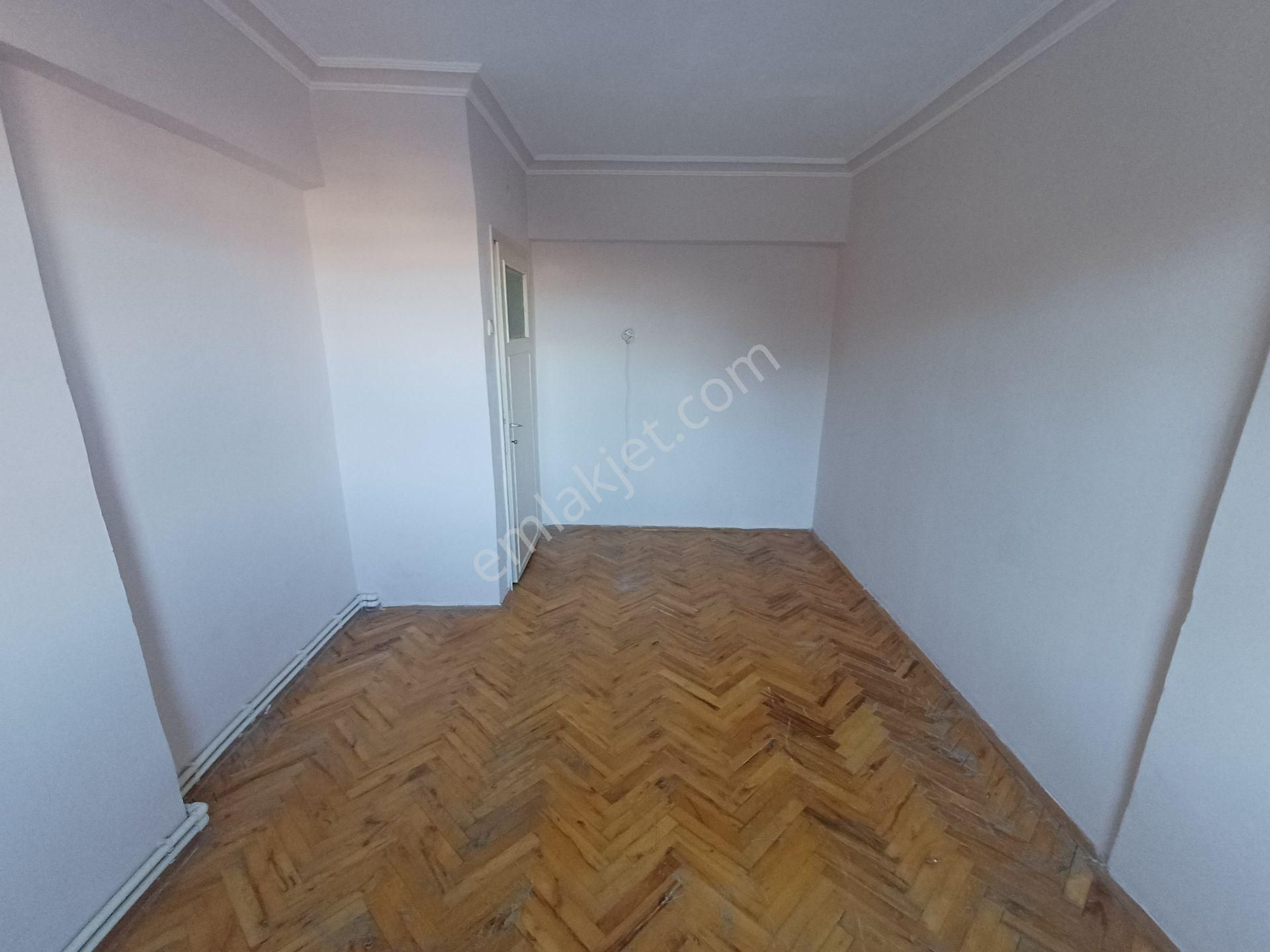 Sincan Tandoğan Mah.de Çarşı Merkeze Yakın Kiralık 3+1 Daire - Görsel 11
