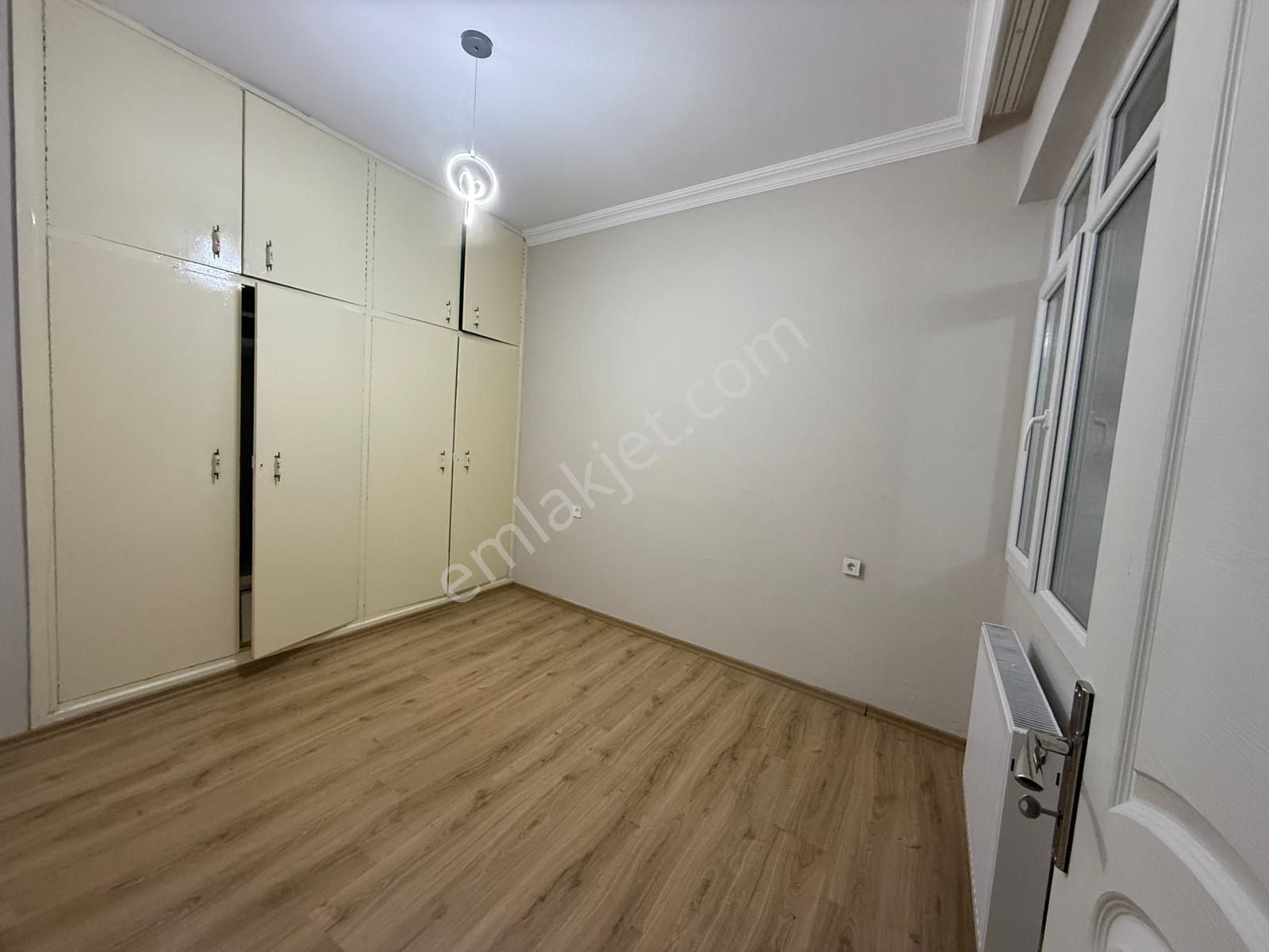 İzmirspor Metrosuna Yakın Bakımlı 1 + 1 Kiralık Daire - Görsel 7