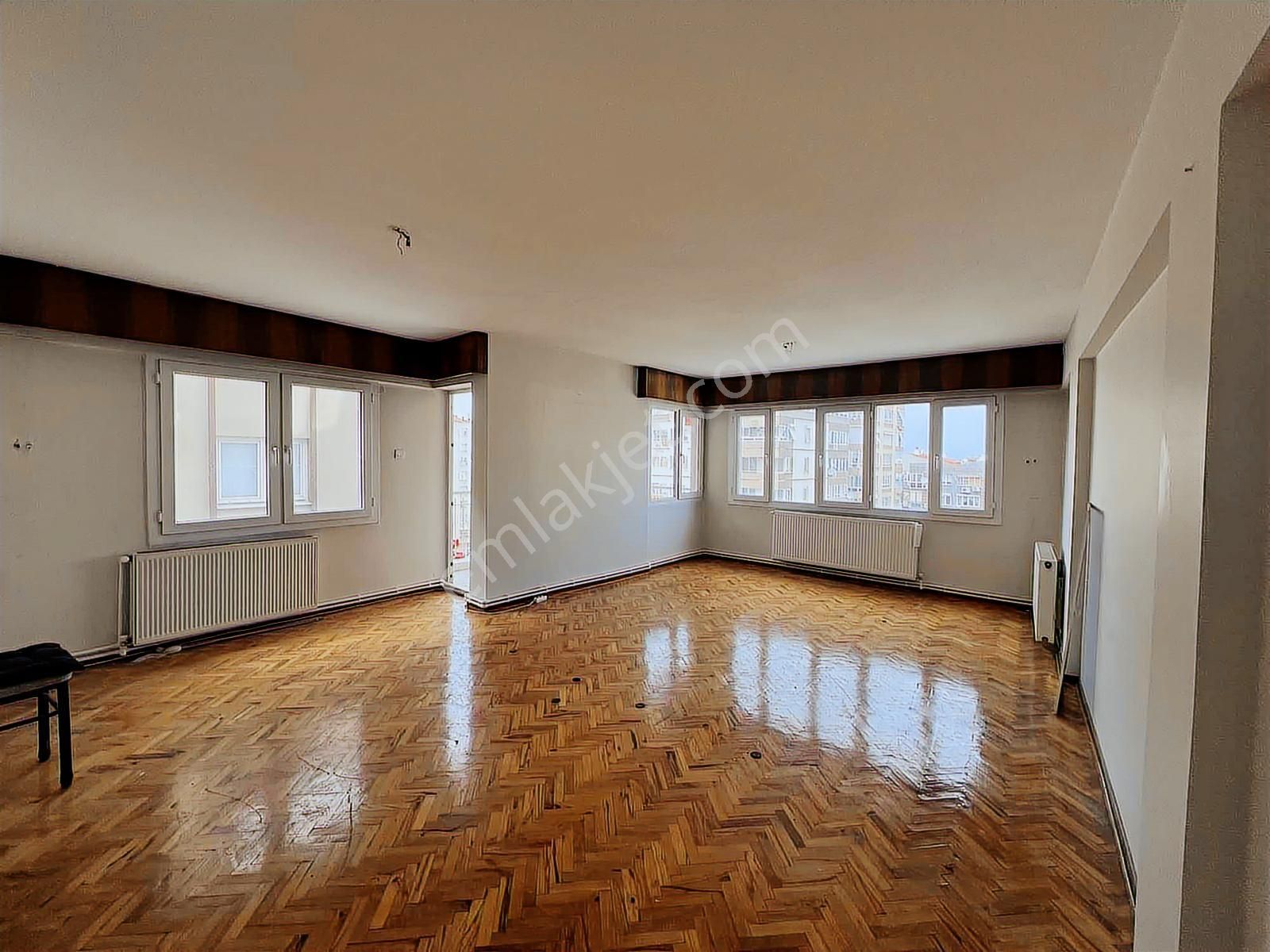 İnönü Cadde Üzerinde 3+1 Satılık Ferah Daire - Görsel 13