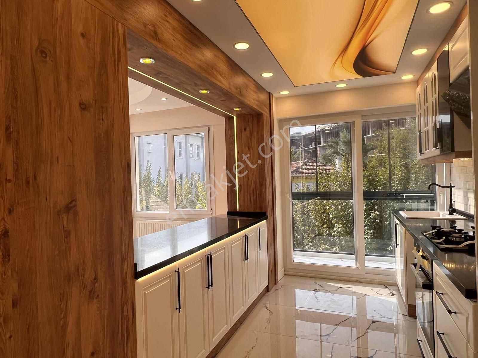 Selma Yiğitalp Lisesi Yanı 3+1 Bakımlı Ferah Satılık Daire