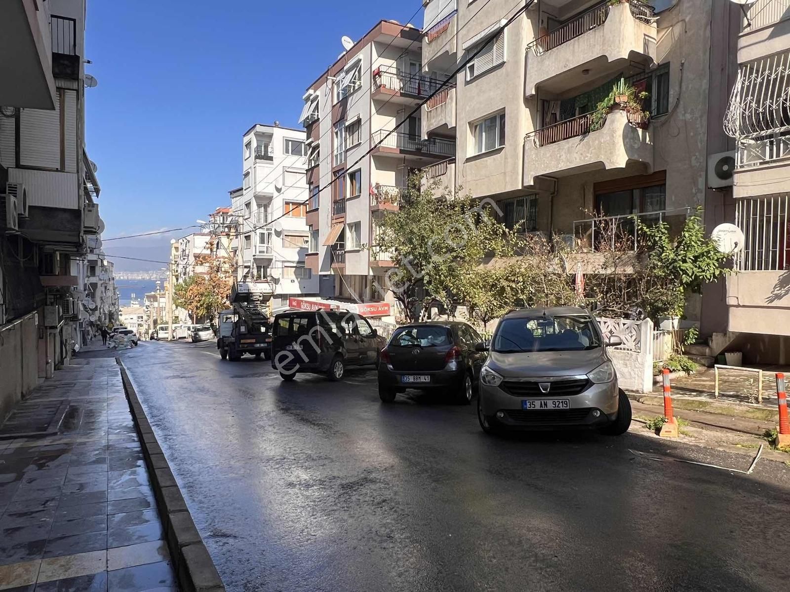 İzmirspor Metro Yakını 2+1 Bakımlı Bahçeli Satılık Daire - Görsel 11