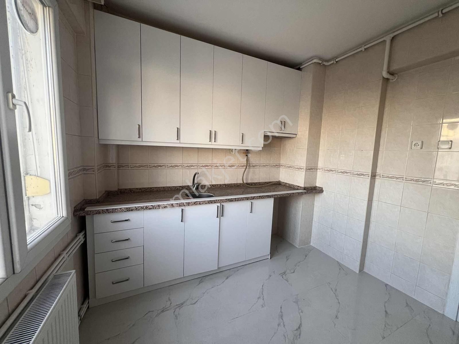 İnönü Cadde Yanı Araphasanda 3+1 Köşe Satılık Ara-kat Daire - Görsel 7