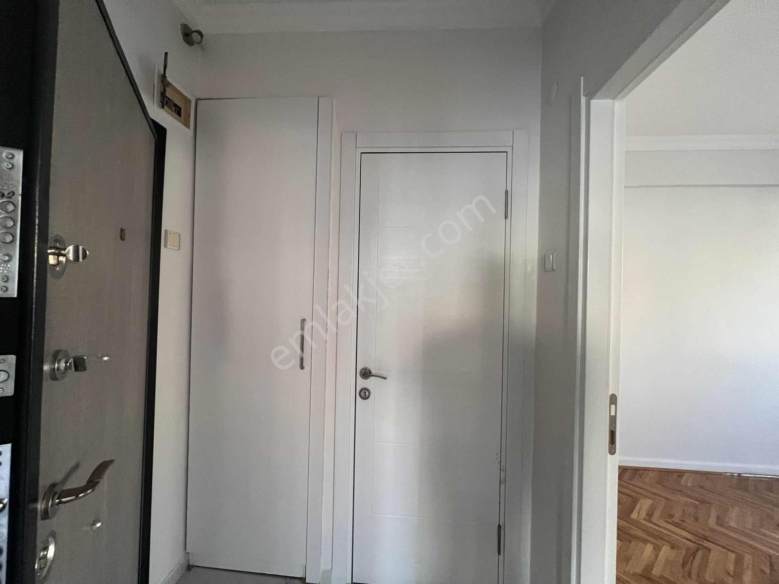 İnönü Cadde Yanı Araphasanda 3+1 Köşe Satılık Ara-kat Daire - Görsel 4