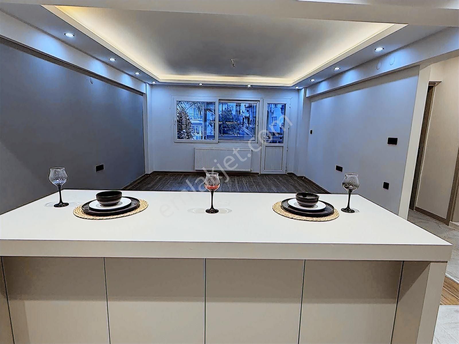 Balçova Sakarya Caddesinde 3+1 Ara-kat Satılık Daire