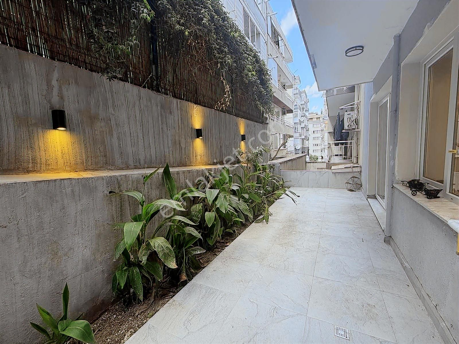 Amerikan Kolleji Karşısında 3+1 Bahçeli Lüks Satılık Daire - Görsel 11