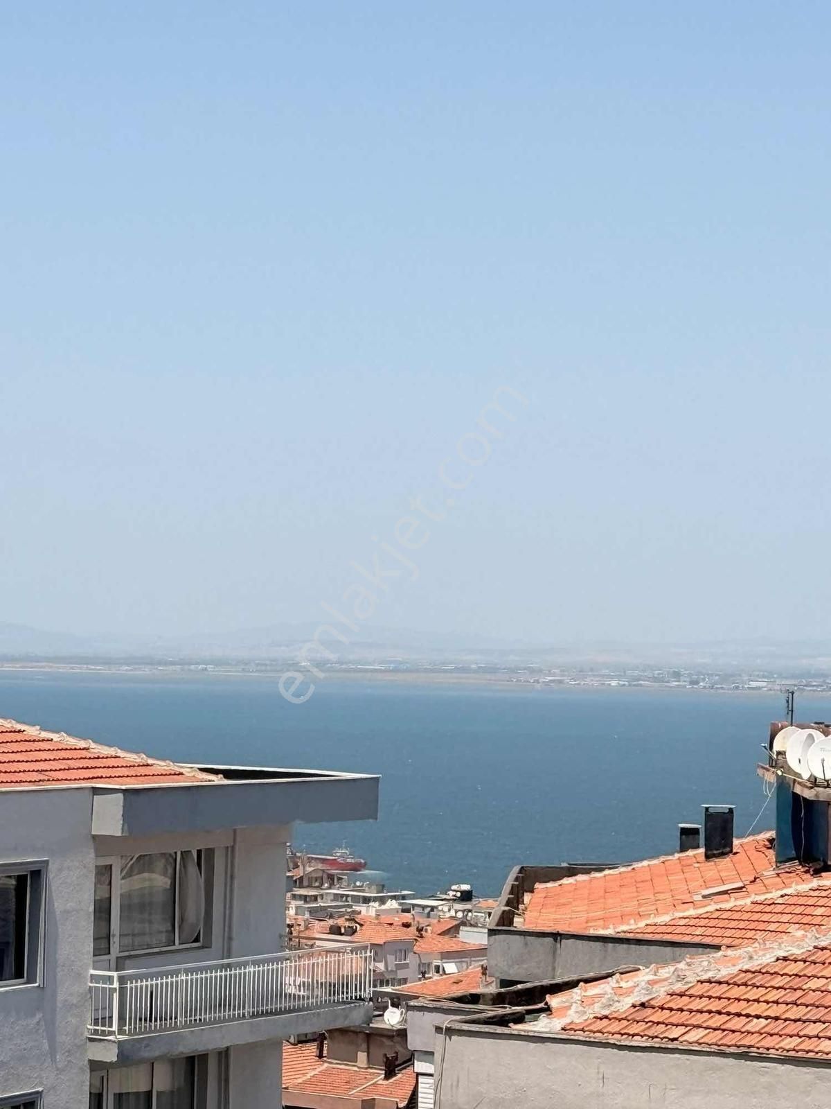 Polat Caddesi Üzerinde Deniz Manzaralı Satılık Daire - Görsel 14