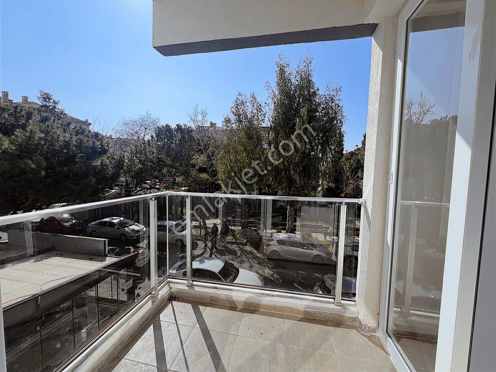 Âla'dan Göztepe Metroya 5dk Mesafede 3+1 Satılık Ara-kat Daire - Görsel 28