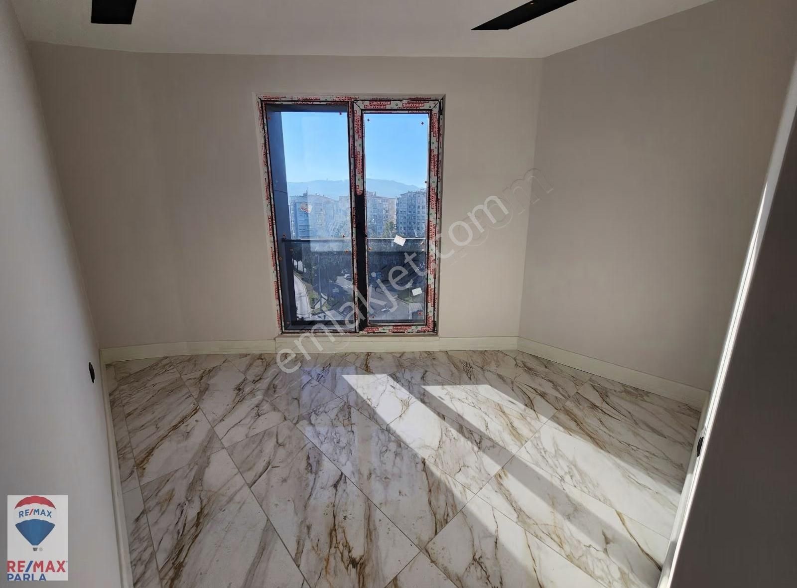 56'ların Başlangıcında Sıfır Daire Ofis Kullanımına Uygun - Görsel 12