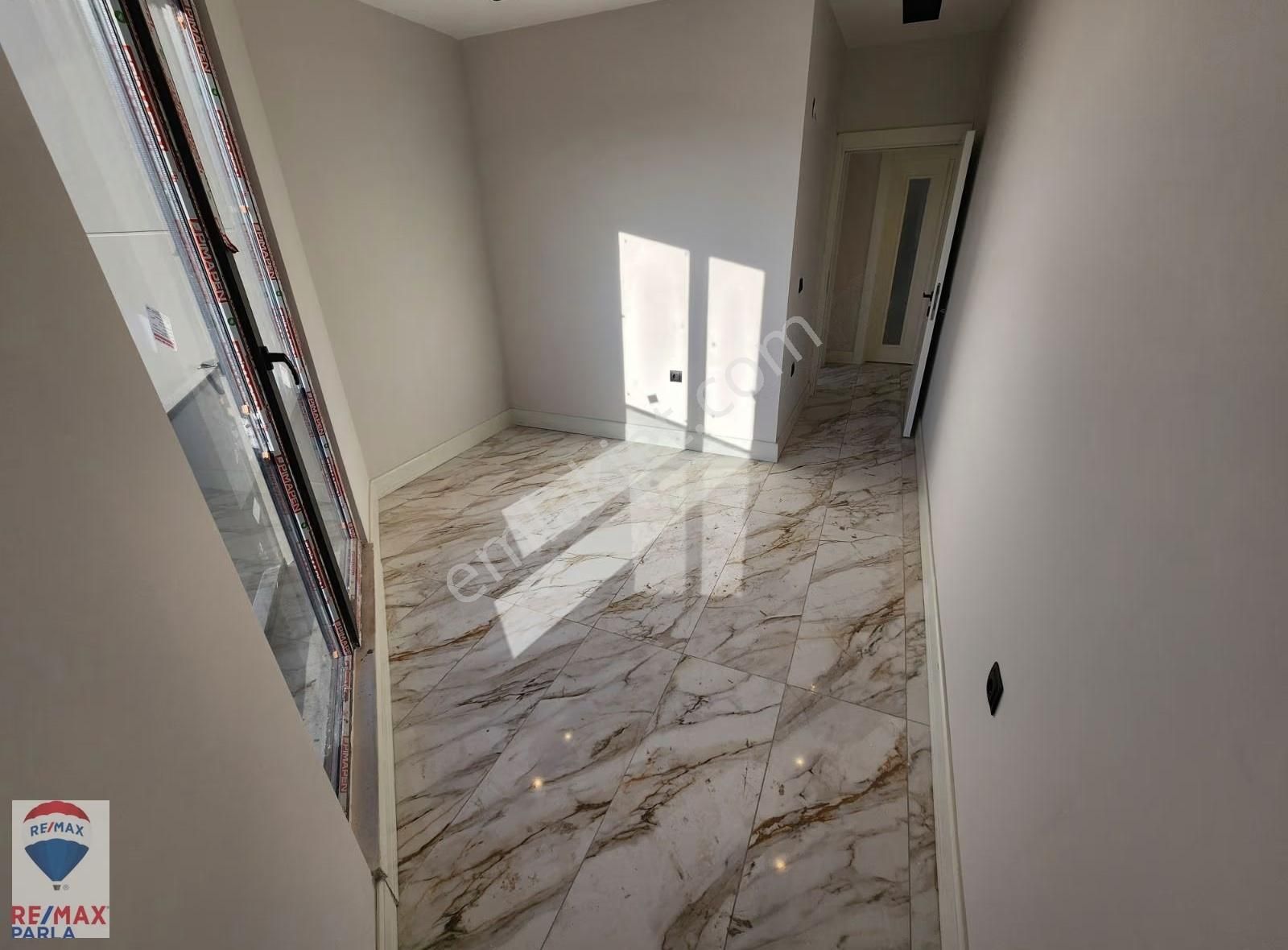 56'ların Başlangıcında Sıfır Daire Ofis Kullanımına Uygun - Görsel 9