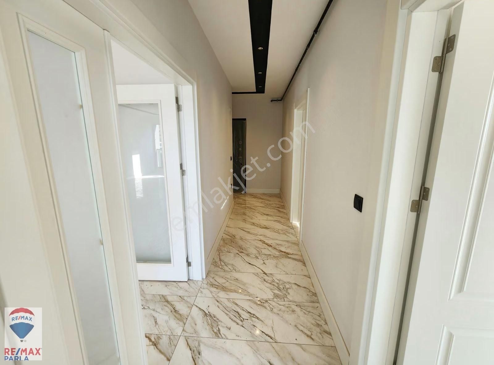 56'ların Başlangıcında Sıfır Daire Ofis Kullanımına Uygun - Görsel 35