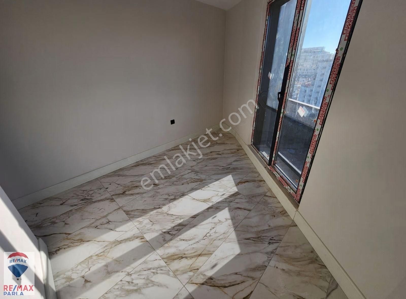 56'ların Başlangıcında Sıfır Daire Ofis Kullanımına Uygun - Görsel 18