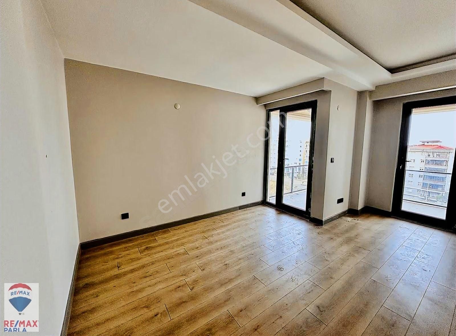 Atakum Alanlı Villa Tipi Bahçe Balkonlu Satılık 2+1 Daire - Görsel 2