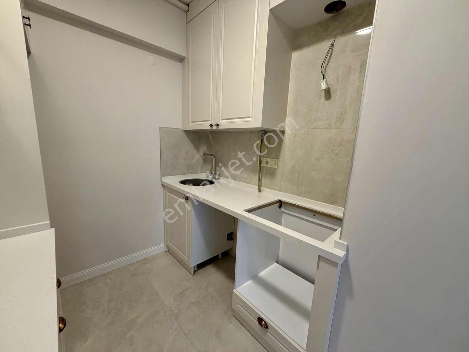 Güzelyalıda İnönü Cadde Paraleli 3+1 Satılık Daire - Görsel 25